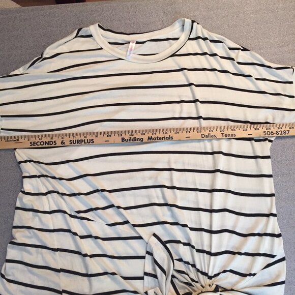 Watermelon black and white striped top size 1XL 1X - Picture 6 of 6
